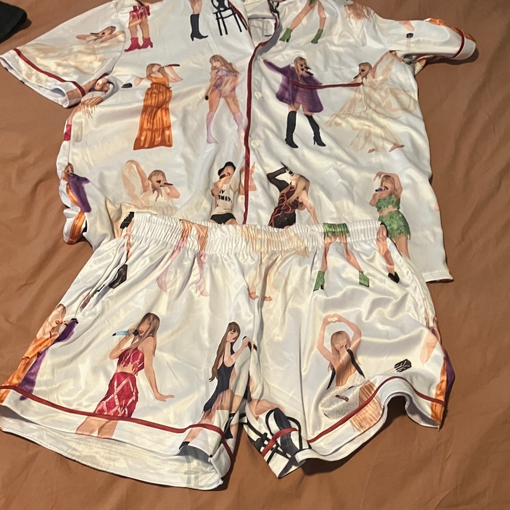 Taylor Swift Satin Pajama Set in White with Multicolor Print